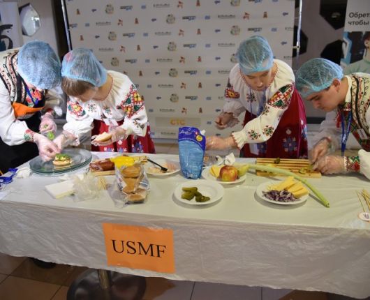 Mediciniștii din nou învingătorii concursului «Накорми голодного студента»